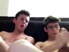 2 Straight Friends Load On Cam