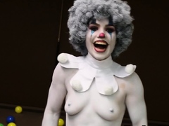 Cosplay porn with hottie masked as a clown