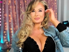 Busty Blonde Babe Natural Boobs Big Breasted Babe Di